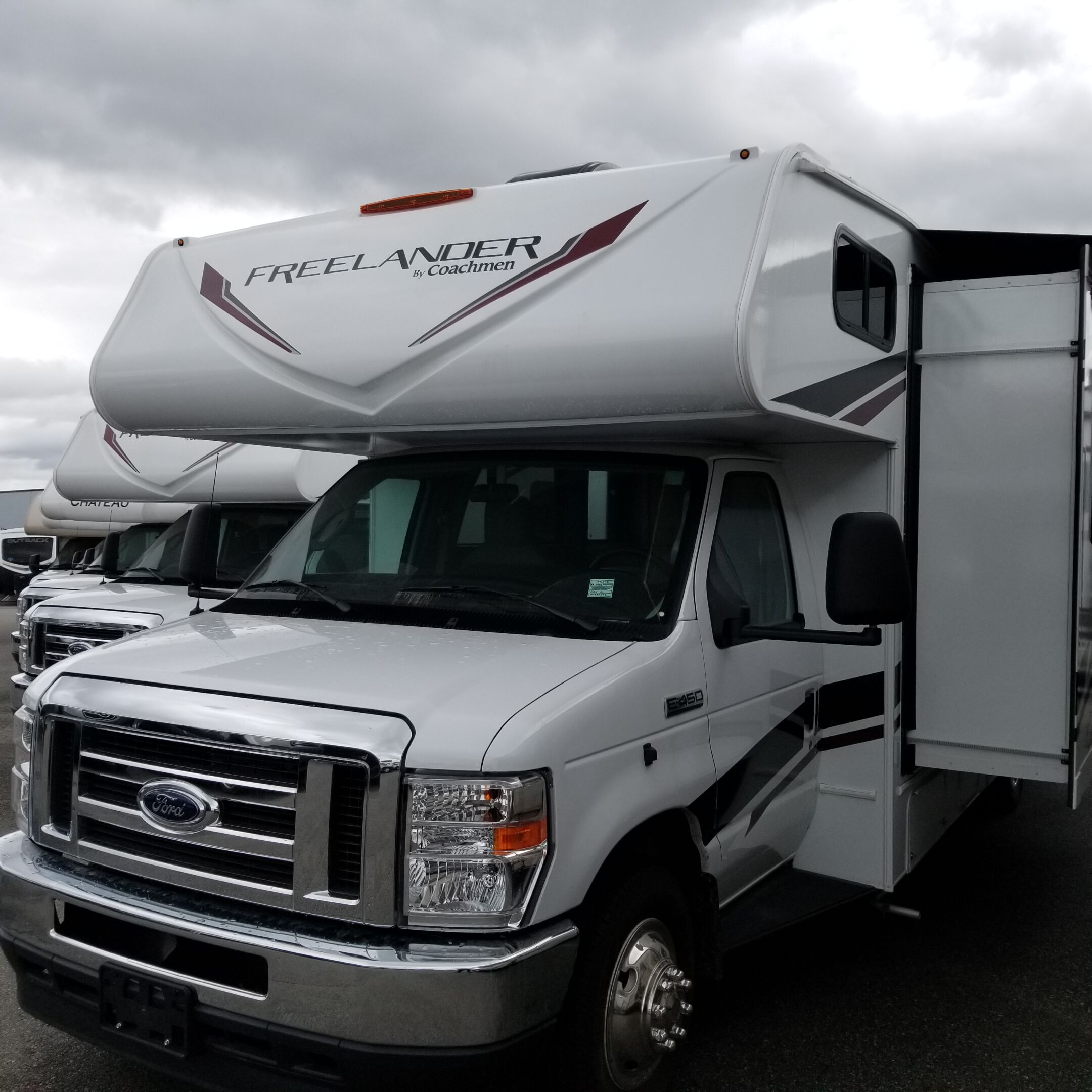 2023 COACHMEN FREELANDER 26DS